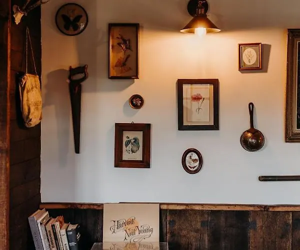 Le Pont De Maumy, Au Bord De L'etang Et Bain Nordique * Busserolles